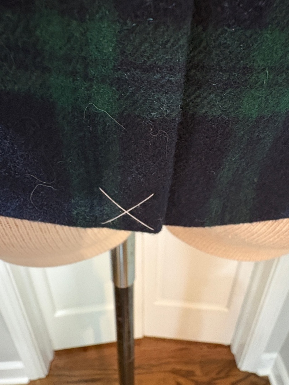 J Crew sz 4 wool green and blue plaid blazer with gold crested buttons - Picture 7 of 11